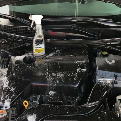 Shampoo làm sạch khoang động cơ xe Sonax Engine and Cold Cleaner 543200