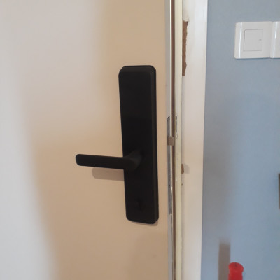 Khóa Vân Tay Kaimi BTM101 Màu Viền Đen - Hàng Chính Hãng