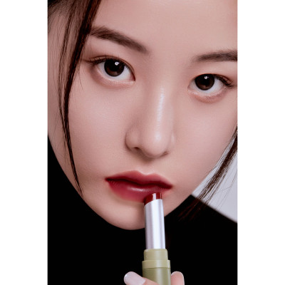 Son dưỡng môi thuần chay có màu GLAMRR Q V​E​G​A​N S​U​P​E​R L​I​P B​A​L​M 4.5g by Gilaa