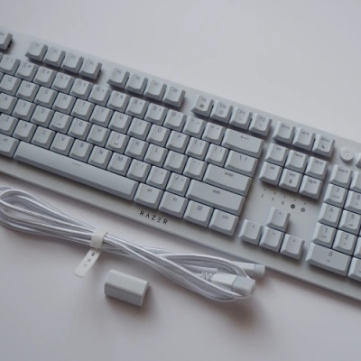 Bàn phím Gaming không dây Razer DeathStalker V2 Pro Low Profile Optical - Hàng chính hãng