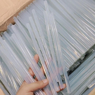 Keo nến silicon chuyên dụng dùng cho súng bắn keo (dài 10cm--->27cm) đường kính 0.7cm (1 cây)