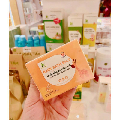 Muối tắm tràm trà Bảo Nhiên cho bé 450gr - giảm rôm sảy, hăm tả và mẩn ngứa ngoài da