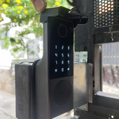 Khóa thông minh chống nước G04RW.2M - 2 Mặt vân tay trong ngoài + Remote & App Tuya wifi ( Hàng nhập khẩu)