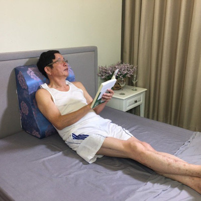 VỎ GỐI KÊ CHÂN CHỐNG GIÃN TĨNH MẠCH YOROKOBI 25CM- VÀNG NHẠT