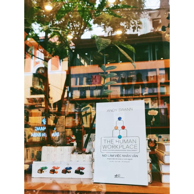 Sách - Nơi làm việc nhân văn