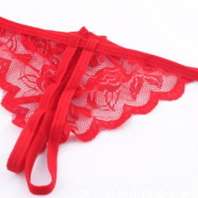 Quần chip ren nữ lọt khe xẻ đáy Sexy - Màu đỏ