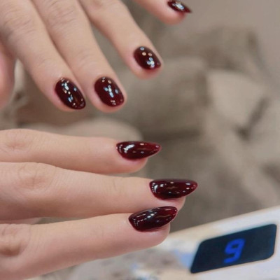 Sơn Thạch Đỏ Rượu Vang XEIJAYI 15ml, Độ Bám Dính Cao, Chai Vuông Nắp Vàng, Dễ Tạo Kiểu Móng Đẹp Làm Nail Hàn Quốc