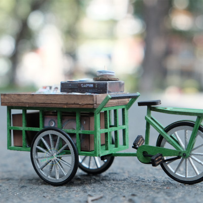 MÔ HÌNH TỰ LẮP RÁP DIY SÀI GÒN THU NHỎ - XE BÁN ĐĨA DẠO - HR09