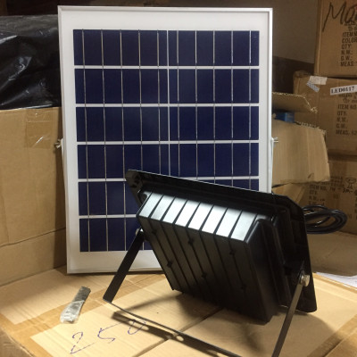 Đèn Pha Năng Lượng Mặt Trời Công Suất 60w, Ánh Sáng Trắng