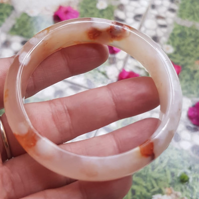 Vòng tay Nữ Bản Hẹ Đá Mã Não Bông Vàng trắng đều đẹp Vòng Ni 52mm x cao 13,5mm x dầy 4mm Nữ 50kg - 52kg đeo xinh đẹp ạ