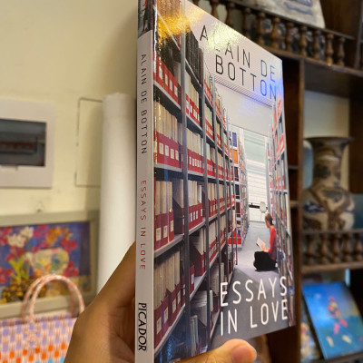 Sách - Essays In Love by Alain De Botton - Tâm lý học tiếng Anh / Psychology / Nonfiction