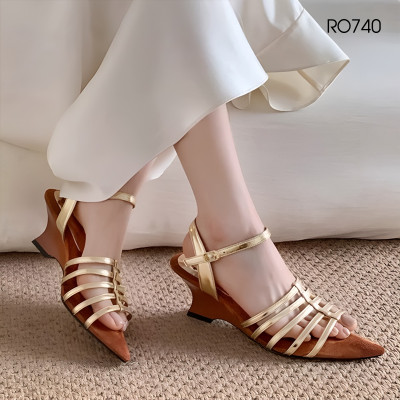 Giày sandal nữ đế xuồng 5 phân hàng hiệu ROSATA màu vàng thời trang cao cấp ro740