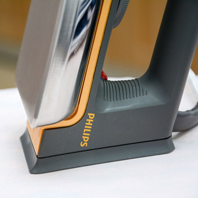 Bàn ủi khô Philips HD1172/01 1100W - Hàng chính hãng