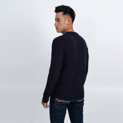 Áo len nam dài tay cổ tròn màu xanh đen NOVELTY 180586T
