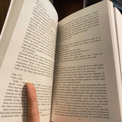 Sách - Hyperion by Dan Simmons | Fantasy / Science Fiction / Horror / Sách Ngoại văn Nhập khẩu