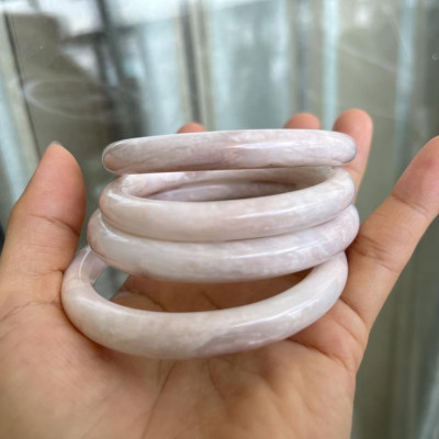 Vòng đá thật, ngọc thật bản tròn đũa màu trắng, hồng thanh lịch cho hàng hiếm xưởng nhà tự làm.