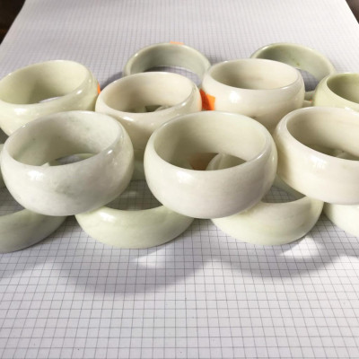 Vòng tay bạch ngọc bản cao 3 cm cho người mệnh Kim và Thủy ( đá thật của xưởng chế Tác Đá PTMN An An)