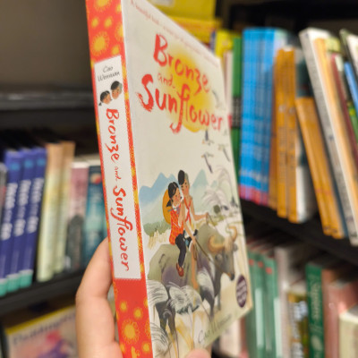 Sách - Bronze and Sunflower by Cao Wenxuan - Children