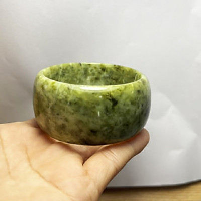 Vòng tay cẩm thạch đá tự nhiên bản ôm cao  3cm ngọc nhiều size cho người mệnh Hỏa và Mộc