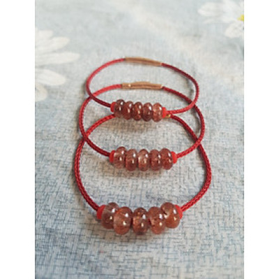 Vòng Tay 5 đồng tiền may mắn kiểu  đá thạch anh tóc đỏ tự nhiên dây đỏ tài lộc  nữ mệnh hỏa mệnh thổ đeo xinh đẹp ạ