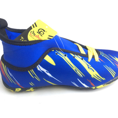 Giày Đá Banh Sân Cỏ Nhân Tạo Mẫu Mới Cổ Cao