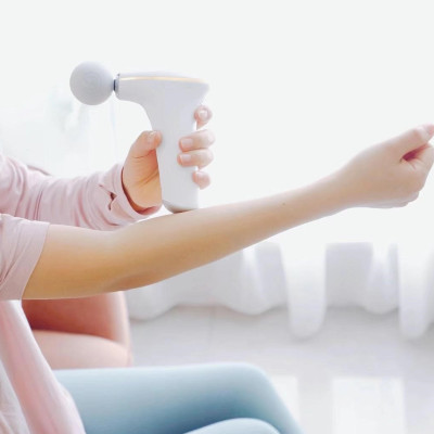 Súng massage SKG F5 Chườm nóng, mát-xa giảm đau, giãn cơ, giảm stress,tăng cường phục hồi cơ bắp