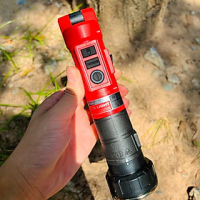 ĐÈN DẠNG QUE MILWAUKEE L4 SL550-301 REDLITHIUM USB CÓ TỪ TÍNH - HÀNG CHÍNH HÃNG