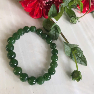 Vòng Đeo Tay chuỗi đá Ngọc Phật Xanh Ngọc bích bóng đẹp size hạt 9,5mm xinh lắm món quà tặng Mẹ , tặng vợ , tặng người thân ý nghĩa ạ 