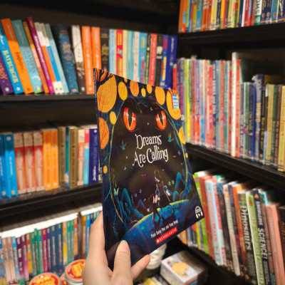 Sách - Dreams Are Calling by Phạm Quang Phúc - Sách truyện tranh thiếu nhi/ Picture Story For Children in English