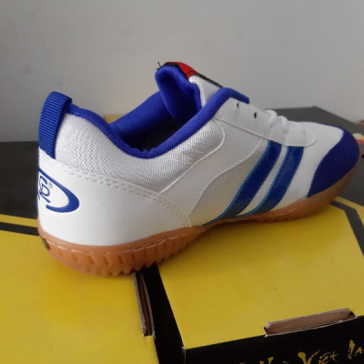 Giày Cầu Lông Nam Nữ