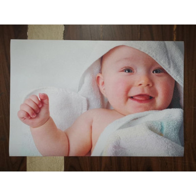 Tranh dán tường HD Em bé siêu cute HUD1501 trang trí phòng ngủ