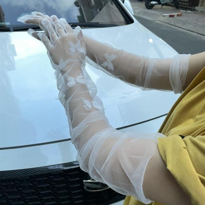 Găng tay voan đính bướm trắng mẫu dài