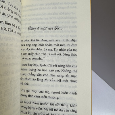 [Tranh minh họa in màu] ĐÀN BÀ NGỐC NGHẾCH - Huyền Nhím - Waka - NXB Hà Nội.