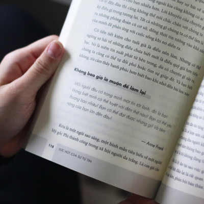 Sách - Sức Hút Của Sự Tự Tin - AZ Việt Nam