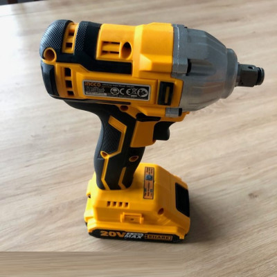 Máy siết bu lông dùng pin INGCO CIWLI2001 20V ( 2 pin 20V, 1 sạc)