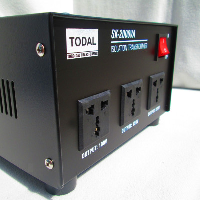 Biến áp xuyến cách ly TODAL- 2KVA ngõ ra 220v, 120v, 100v dây đồng