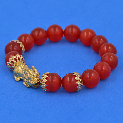 Vòng chuỗi đeo tay Đá Mắt Mèo Đỏ 12 ly -  cẩn Tỳ Hưu Phong Thủy Chiêu Tài Lộc inox vàng VMEOTHBKV12