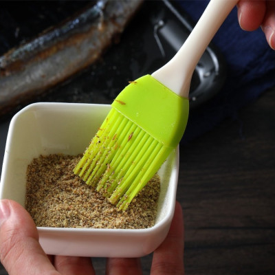 Cọ quét dầu ăn (Giao màu ngẫu nhiên)