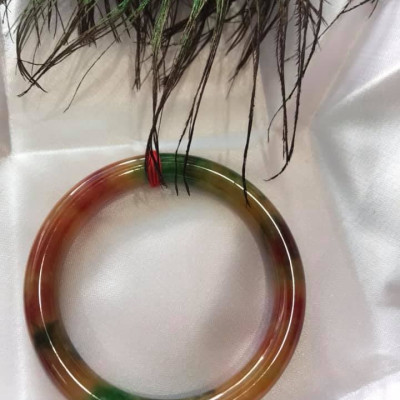 VÒNG TAY ĐÁ MÃ NÃO TỨ QUÝ ĐẸP  SIZE VÒNG 53MM  MÀU ĐỎ VÀNG XANH ĐẬM ĐẸP NỮ 52KG ĐẾN 63kg ĐEO 