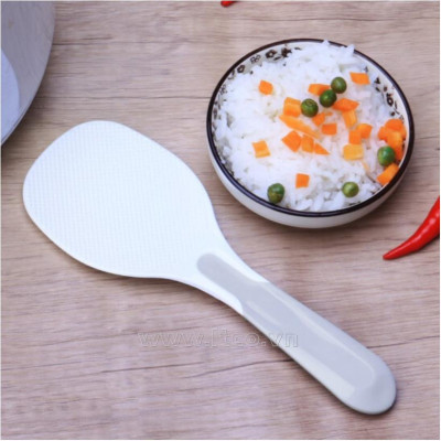 Muôi xới cơm chống dính, kháng khuẩn ( giao màu ngẫu nhiên )  - made in Japan 