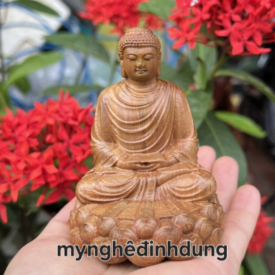 Tượng phật thích ca mi ni bằng gỗ bách xanh thơm nức cao 10x7cm