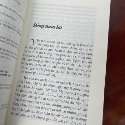 CON GÁI CỦA CHIM PHƯỢNG HOÀNG -