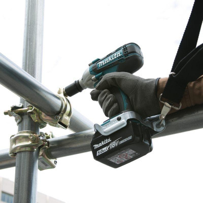 MÁY SIẾT BULONG (12.7 MM) DÙNG PIN 18V MAKITA DTW190RFJX (01 ĐẾ SẠC NHANH 02 PIN 18V / 3.0AH) - HÀNG CHÍNH HÃNG