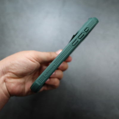 Ốp lưng chống sốc nắp trượt bảo vệ camera cho iPhone 16 / 16 Plus / 16 Pro / 16 Pro Max hiệu Nillkin Camshield - Viền TPU, đệm khí chống sốc, Lưng nhám PC - Hàng nhập khẩu