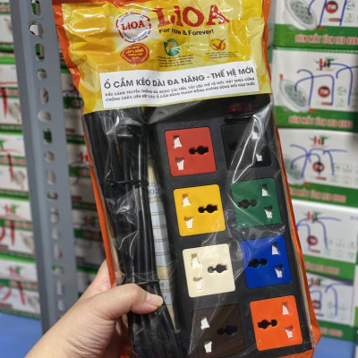Ổ cắm điện LIOA 8 ổ cắm đa năng có nắp che 8D32N (Đen) 3 mét- Hàng chính hãng