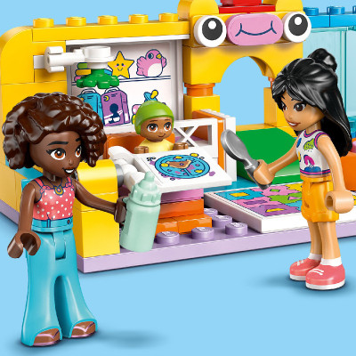 Đồ Chơi Lắp Ráp Phòng Chơi Của Em Gái Aliya LEGO FRIENDS 42645 (125 Chi Tiết)