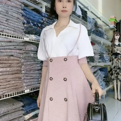 Mẫu đầm yếm dễ thương dành cho những cô nàng cá tính.