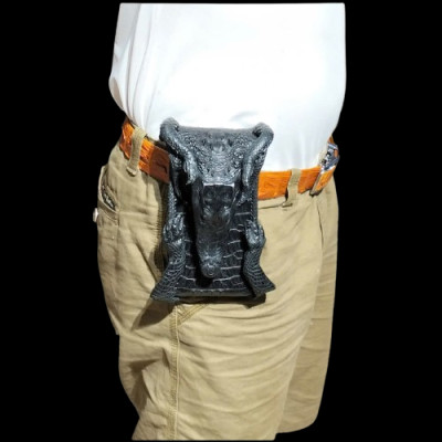 Bao da đựng điện thoại Huy Hoàng đầu cá sấu màu đen HT9264