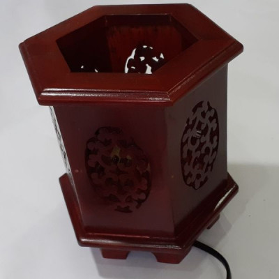 Đèn xông tinh dầu gỗ hương