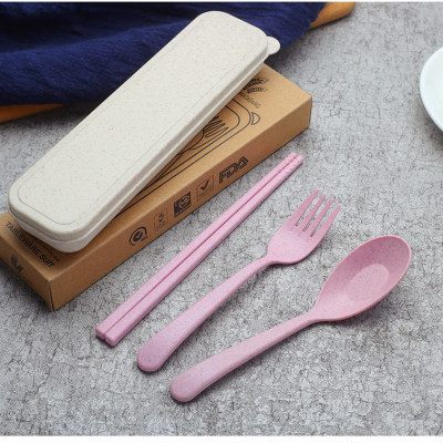 Bộ Đũa Muỗng Nĩa Lúa Mạch Cao Cấp Có Hộp Đựng (giao màu ngẫu nhiên) - Hàng chính hãng 